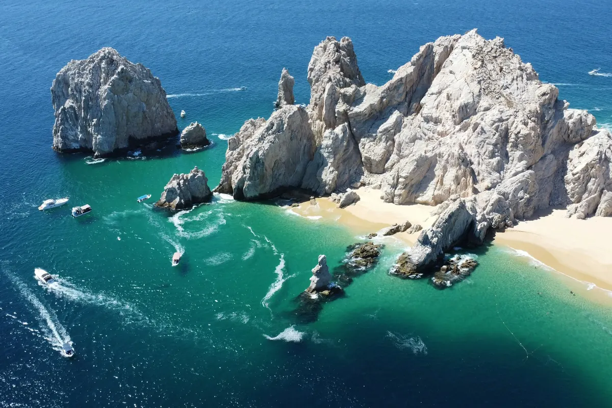 Aerial view of the arch at Cabo San Lucas